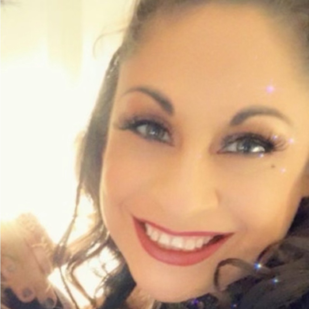Meet your Posher, Nicole